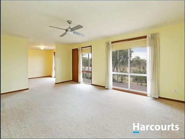 Stunning Bay Views in a Prime Clifton Springs Location