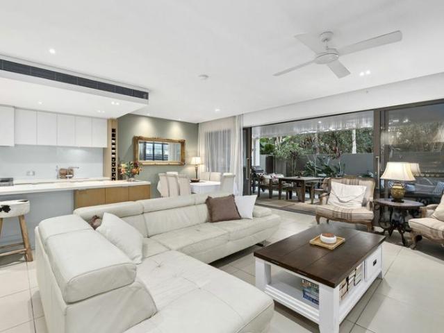 Stunning Beachfront, Fully Furnished Home