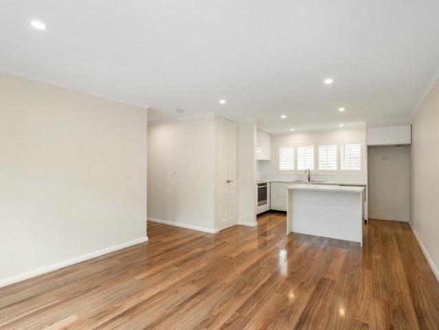 Stunning beachside ground floor apartment