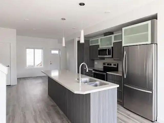 Stunning Boutique Townhome located in West Jasper Place — 3 Bedrooms Townhouse