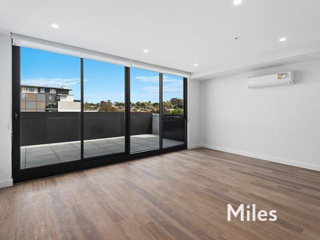 STUNNING BOUTIQUE APARTMENT WITH VIEWS