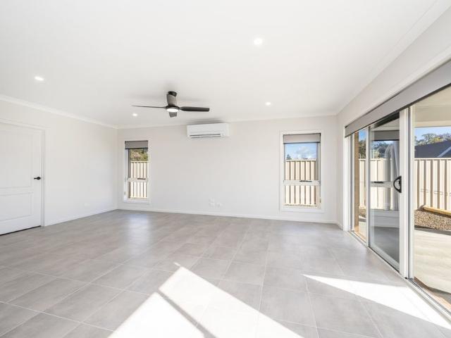 Stunning Brand New 3 Bedroom Home in Kialla!