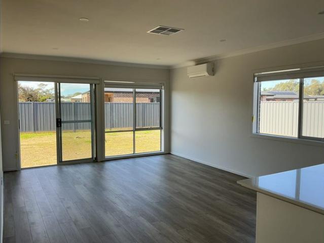 Stunning Brand New 4 Bedroom Home