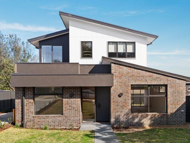 Stunning Brand New 4 Bedroom Townhouse!