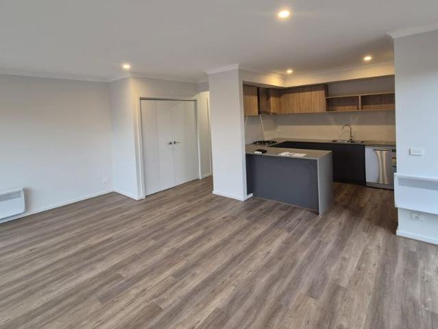 Stunning Brand New 4 Bedroom Townhouse in Prime Donnybrook Location