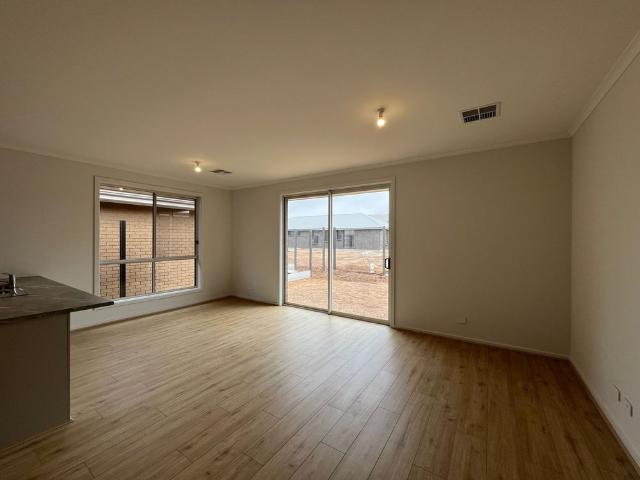 Stunning Brand New Family Home Massive Price Reduced