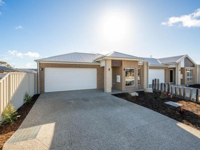 Stunning Brand New Home!