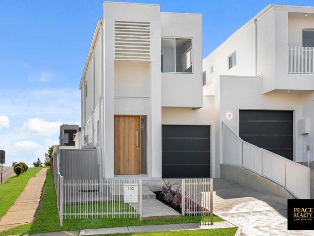 Stunning Brand New Home
