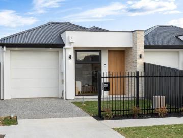Stunning Brand New Luxury Modern Living at its Finest