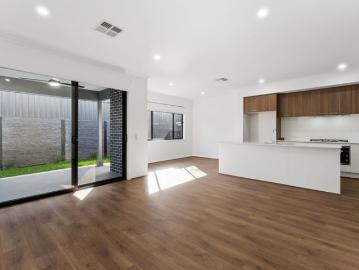 Stunning brand new Metricon Home!