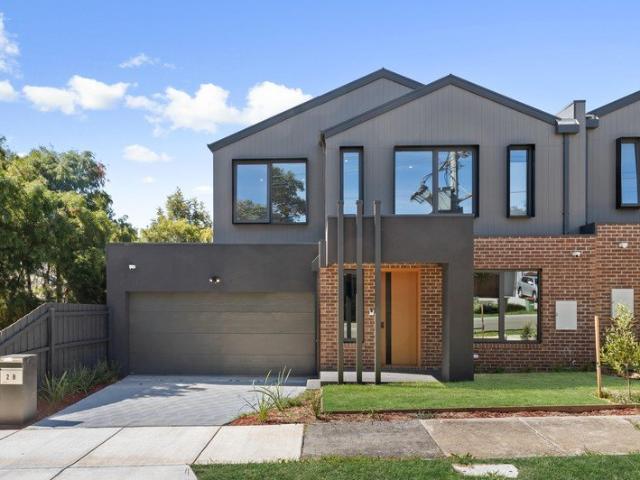 Stunning Brand New Showstopper