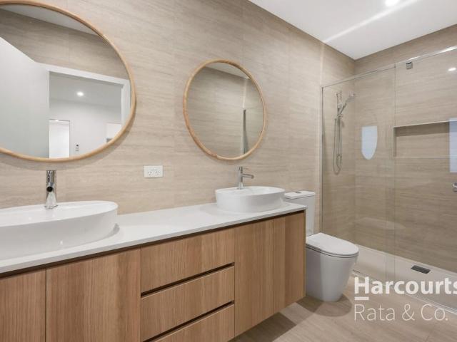 Stunning Brand New Spacious Family Home!