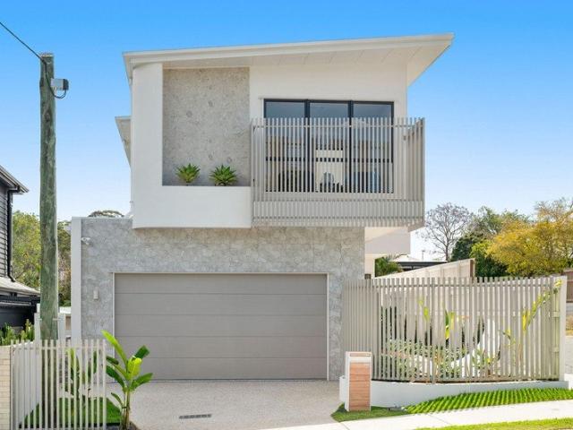 Stunning Brand New Residence