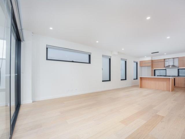 Stunning Brand New Townhouse 3 Beds