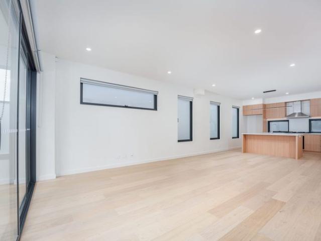 Stunning Brand New Townhouse 3 Beds