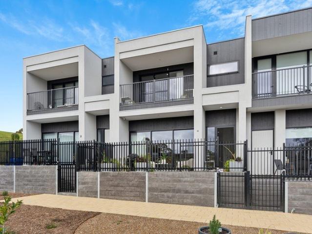 Stunning Brand New Townhouse