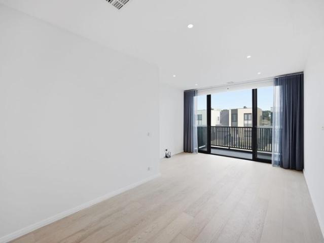 Stunning Brand New Tri level Townhouse