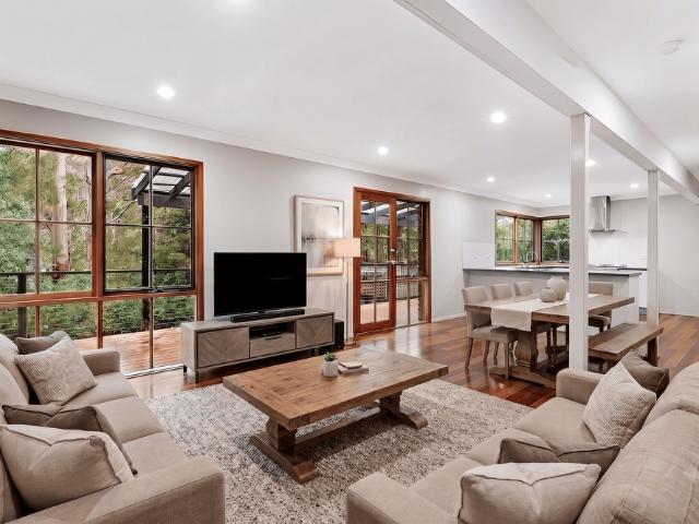 Stunning Bushland Home In Cherrybrook Technology High School Catchment