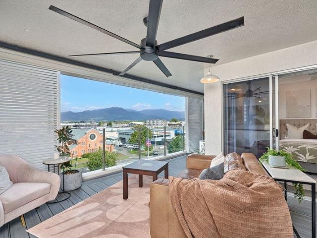 Stunning CBD Apartment with City Views