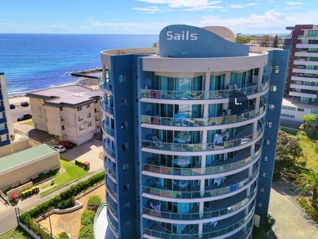 Stunning CBD Apartment with Lake views!