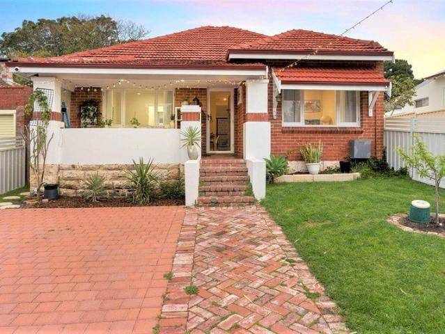 Stunning character home ready to move in !