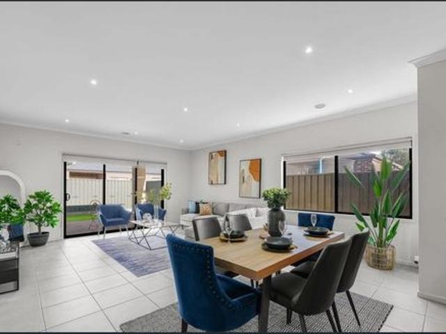 Stunning Contemporary Family Home in Strathtulloh!