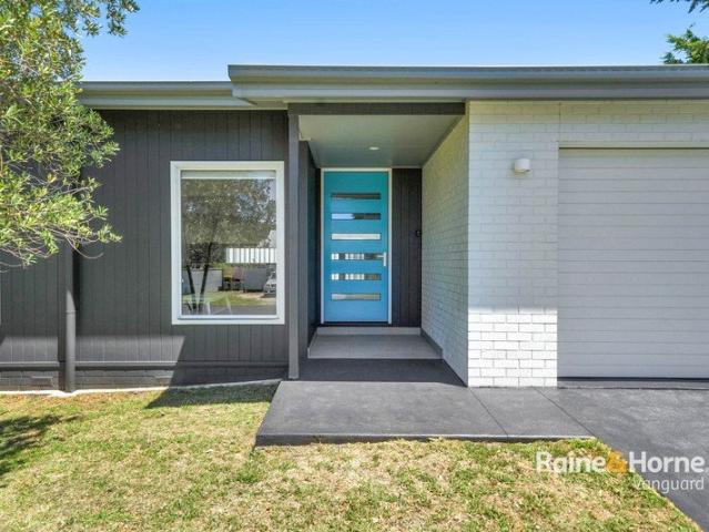 Stunning Corner Block Home in the Heart of Loch Sport, Victoria Ideal for Living, Holidays or Airbnb