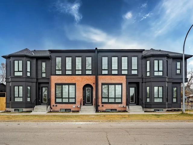 STUNNING CORNER UNIT | 3 BED + 2.5 BATH | PARK FRONT LIVING IN INGLEWOOD — 3 Bedrooms Townhouse