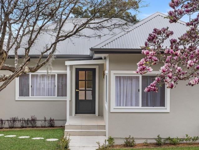 Stunning Cottage Charm in a Peaceful Family Setting