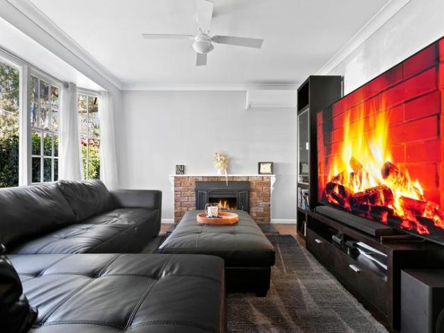 Stunning Cottage Style Home Gardener Included