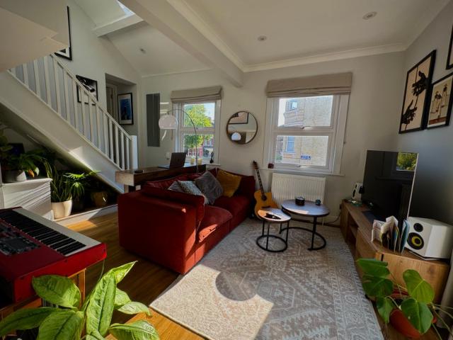 Stunning Clapham junction flat