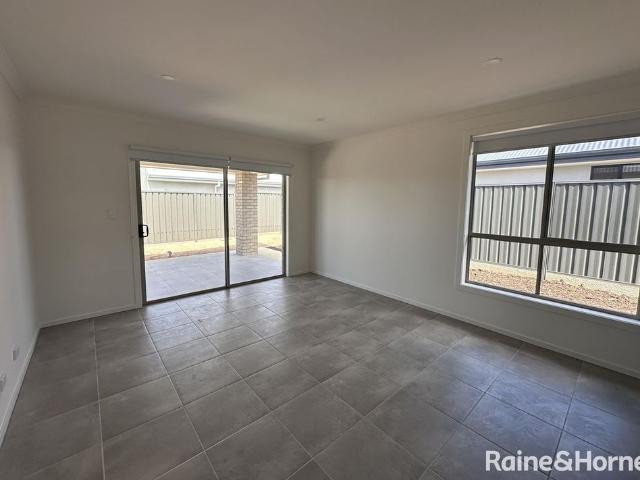 Stunning Custom Designed 4 Bedroom Home on Corner Block Munno Para Downs