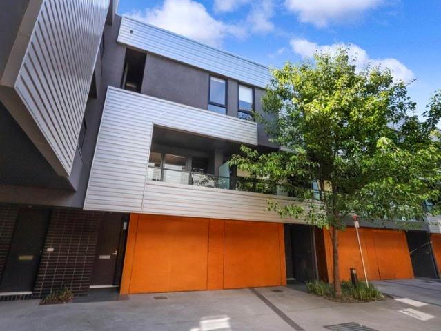 Stunning Designer Townhouse in Enviable Location!