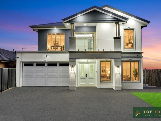 ! Stunning Double Story Residence with Modern Upgrades, Spacious Parking, and Ideal Location !