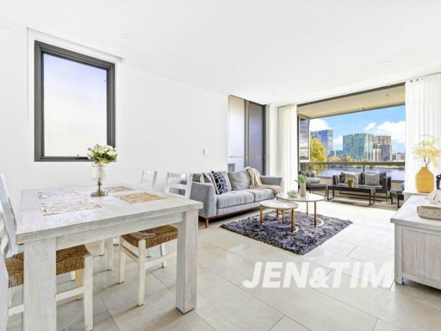 STUNNING DUAL ASPECT WATERFRONT | RARE LOCKUP GARAGE. | OPEN 7 DAYS