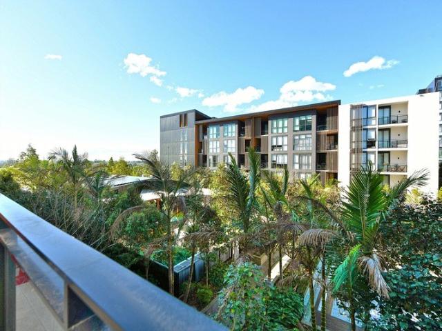 STUNNING EAST FACING 2 BEDROOM + STUDY APARTMENT WITH PODIUM OUTLOOK WITHIN 'THE BELMONT' @ ED.SQUARE