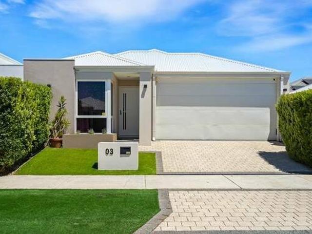 Stunning Easy Care Home in Popular Piara Waters