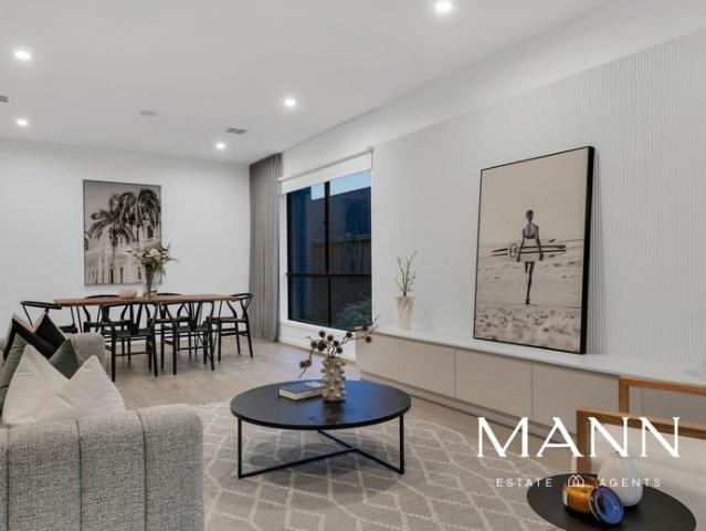 Stunning Ex Display Home | Luxury Family Living in the Heart of Aurora