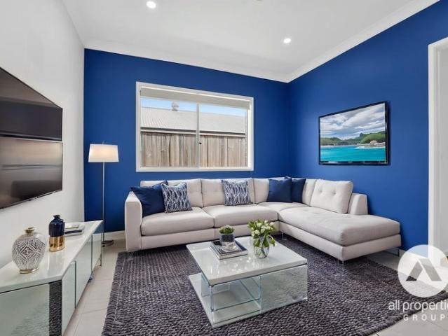 STUNNING EX DISPLAY HOME WITH MULTIPLE LIVING AREAS & DUCTED