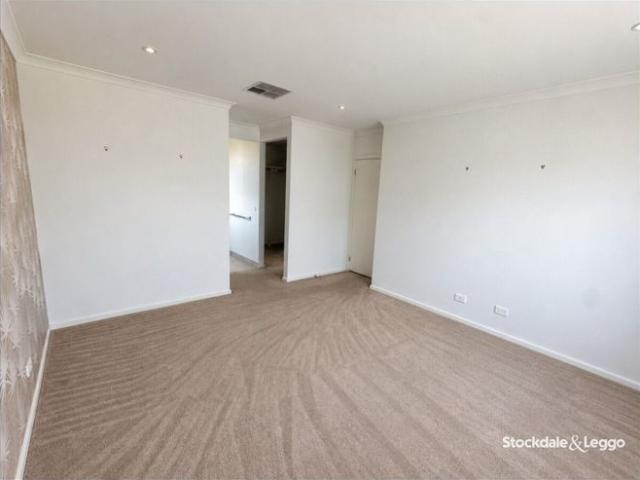 STUNNING EX DISPLAY HOME WITHIN SEVEN CREEKS ESTATE