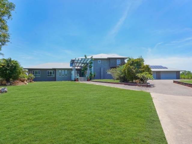 Stunning Executive Style Home IT'S BIG
