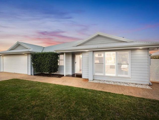 Stunning Family Entertainer with Western Views & Resort Style Living!