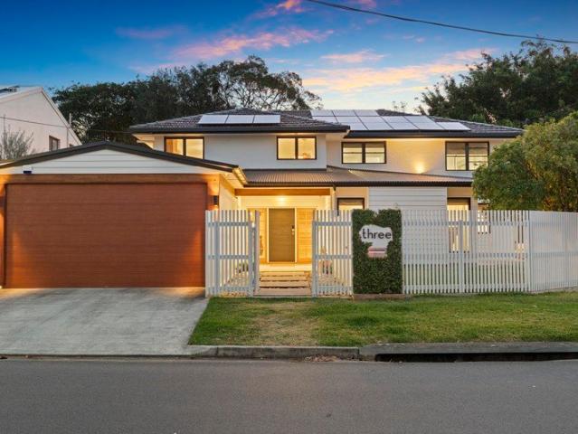 Stunning Family Entertainer With Pool, Parkside Position & Exceptional Space
