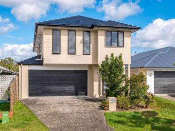 STUNNING FAMILY HOME