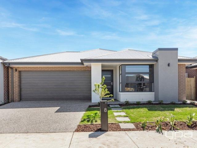 STUNNING FAMILY HOME