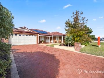 STUNNING FAMILY HOME