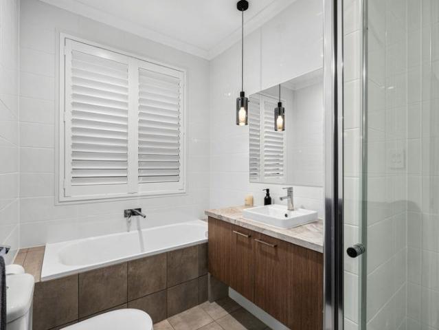 Stunning Family Home Walking Distance To Mount Barker South Shopping Centre