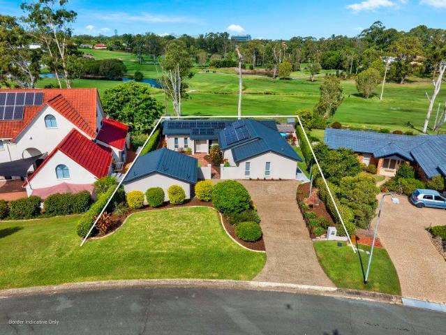 STUNNING FAMILY HOME WITH CAPTIVATING, PANORAMIC GOLF COURSE VIEWS!