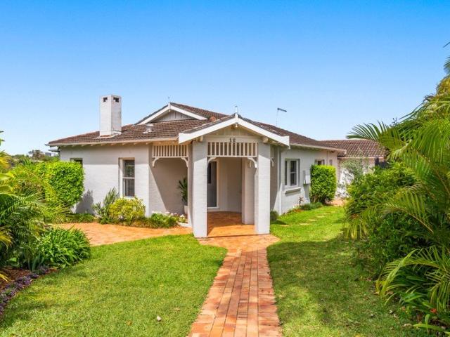 Stunning Family Home with Charming Cottage Appeal
