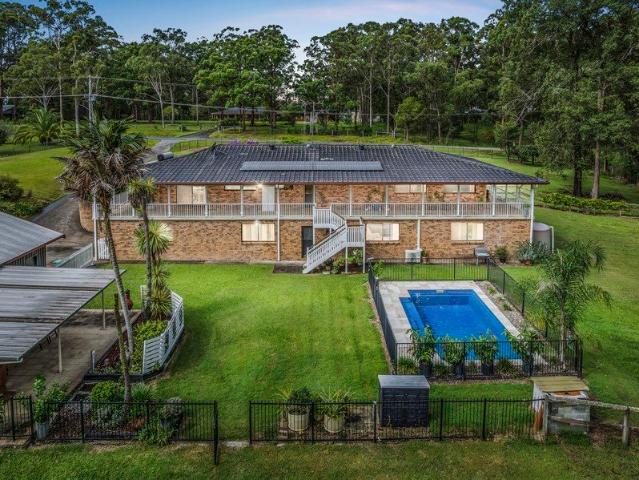 Stunning Family Home with Pool, Shed, and Studio on 5 Acres in King Creek Estate